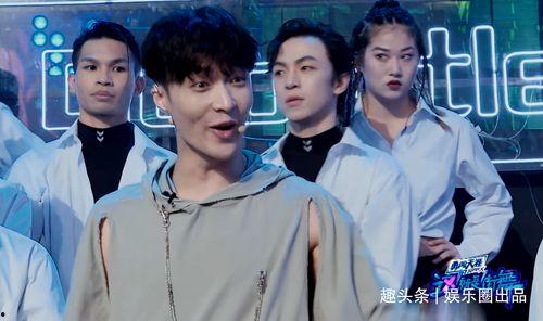 张艺兴吃瓜娱乐视频